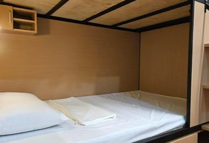 Erg Capsule Capsule hotel Manila